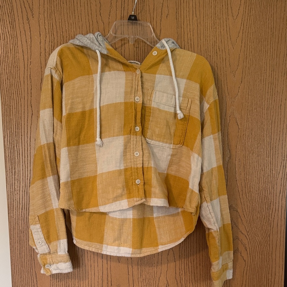 American Eagle Outfitters Yellow Plaid Button Down Shirt